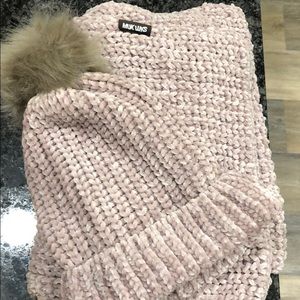 NWT Muk Luks chenille scarf and hat set